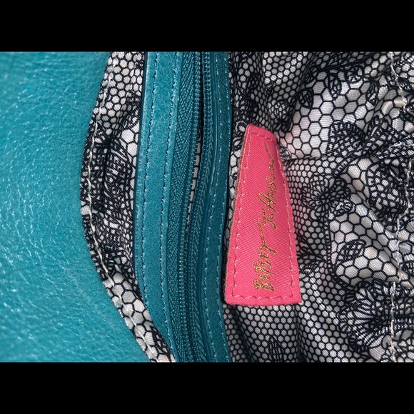 Betsy Johnson tote - Picture 3 of 6